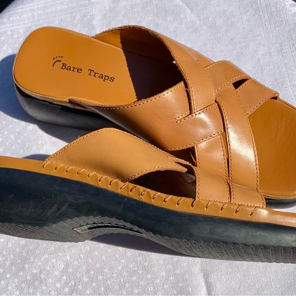 Bare Traps Melinda Women’s Brown Wedge Sandals Leather Uppers 2.25 Heel 8.5M - Picture 2 of 6